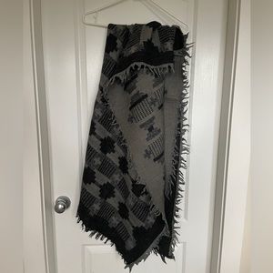 Aritzia (Wilfred Free) Scarf
